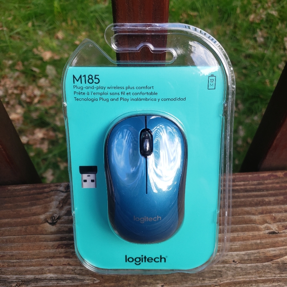 Logitech M185 Blue Wireless Mouse - Opened/Used